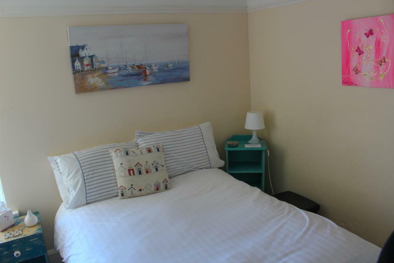 Sea Jade Guest House Буде Экстерьер фото